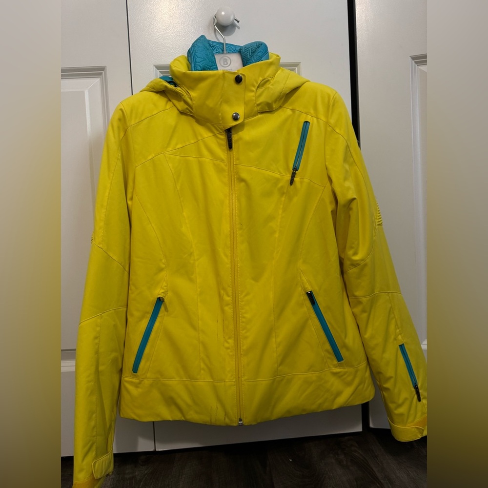 Spyder Ski Jacket for kids Yellow Women's Jacket with Blue Accents